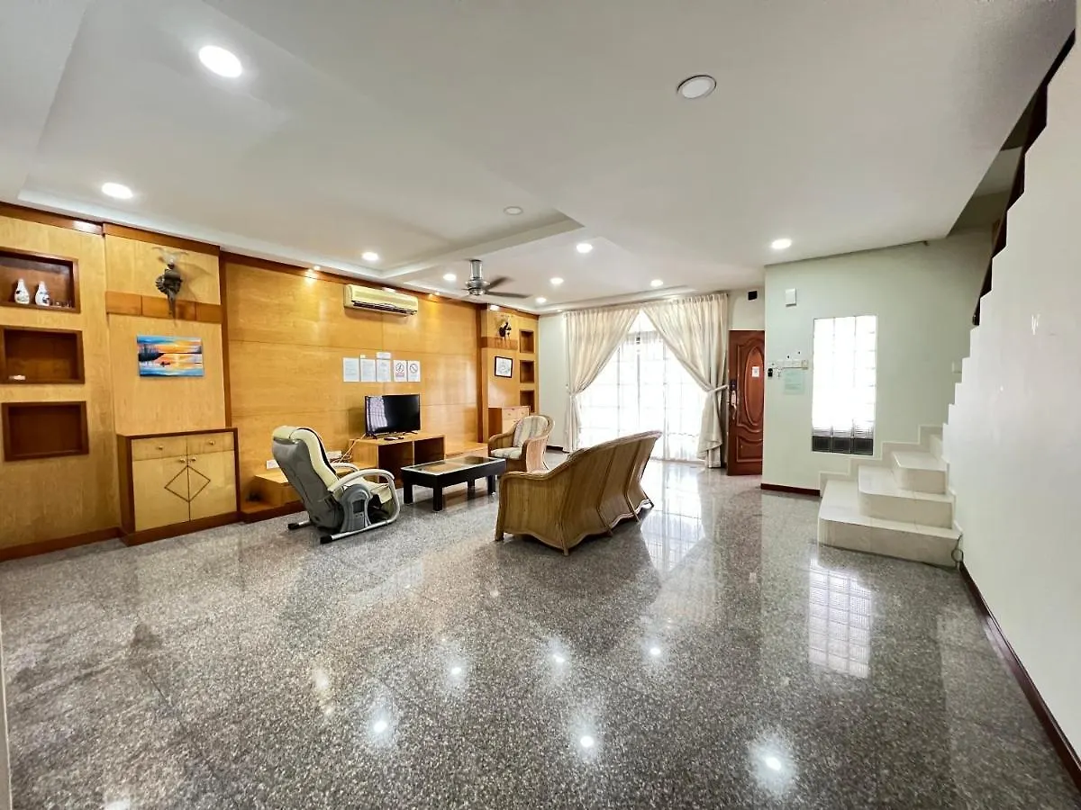 Jiaxin Homestay Desa Terbau 家馨民宿 新山 0*,  马来西亚