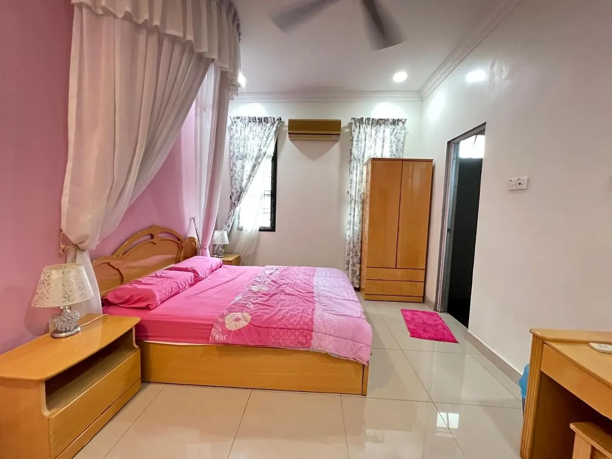 Jiaxin Homestay Desa Terbau 家馨民宿 新山