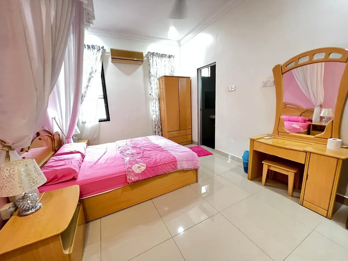 Jiaxin Homestay Desa Terbau 家馨民宿 新山