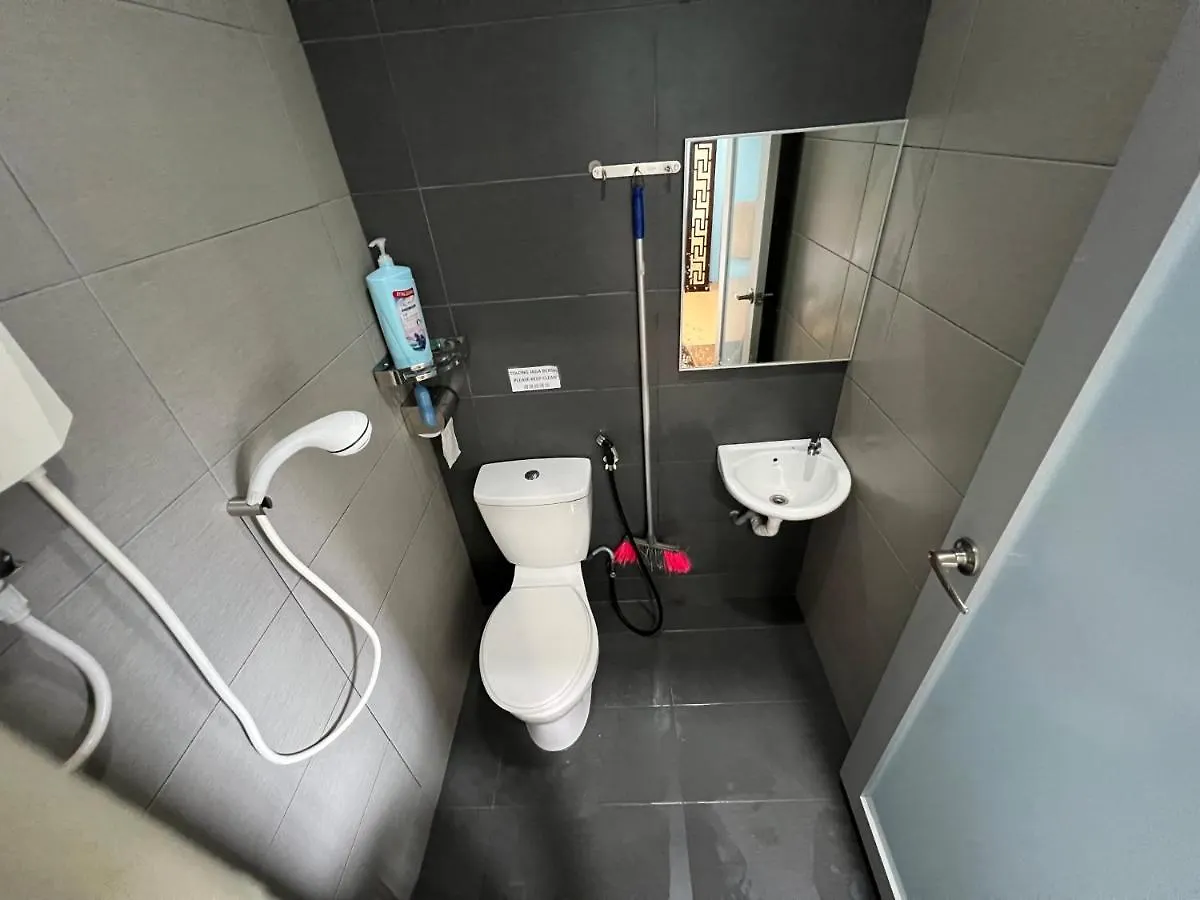 Jiaxin Homestay Desa Terbau 家馨民宿 新山 0*,