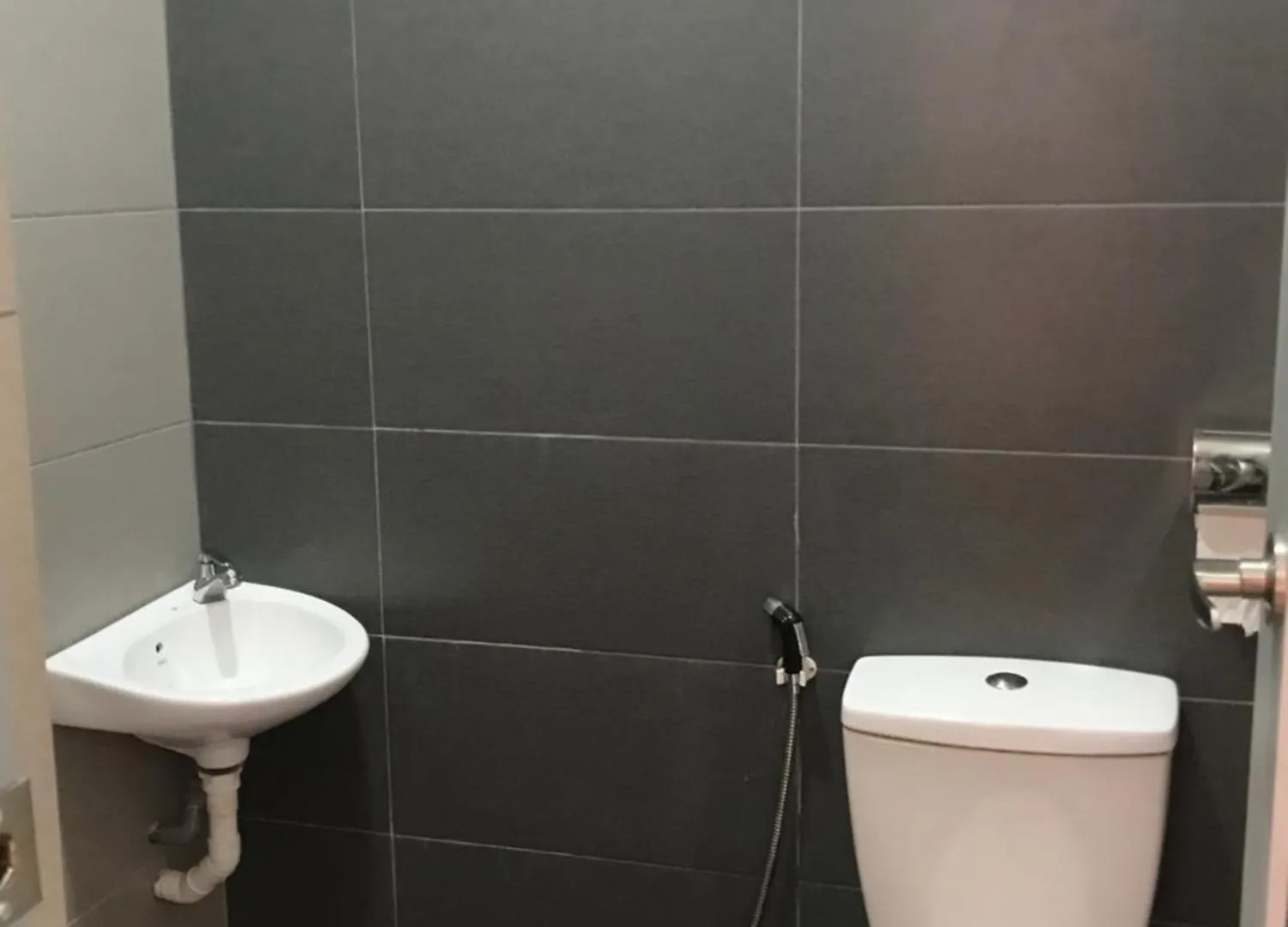 Jiaxin Homestay Desa Terbau 家馨民宿 新山