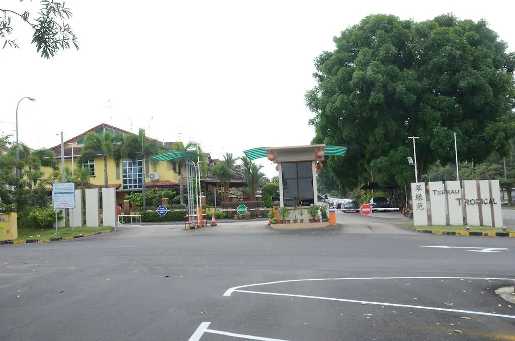 Jiaxin Homestay Desa Terbau 家馨民宿 新山